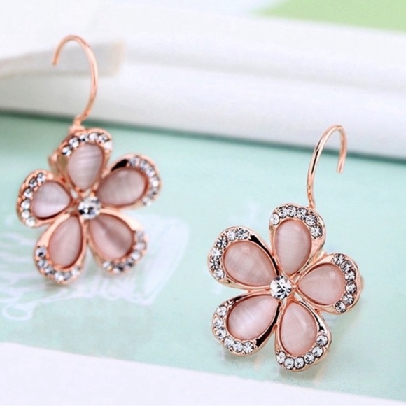Pearlescent Pink Petal/Crystal Rose Gold Earrings - Picture 3 of 8